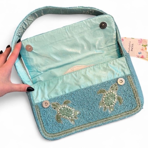 Blue Sea Turtle Beaded Bag NWT - Picture 3 of 6
